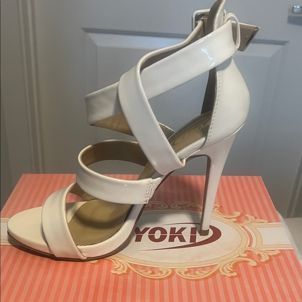 Yoki Women's Elegant White Strappy Heels